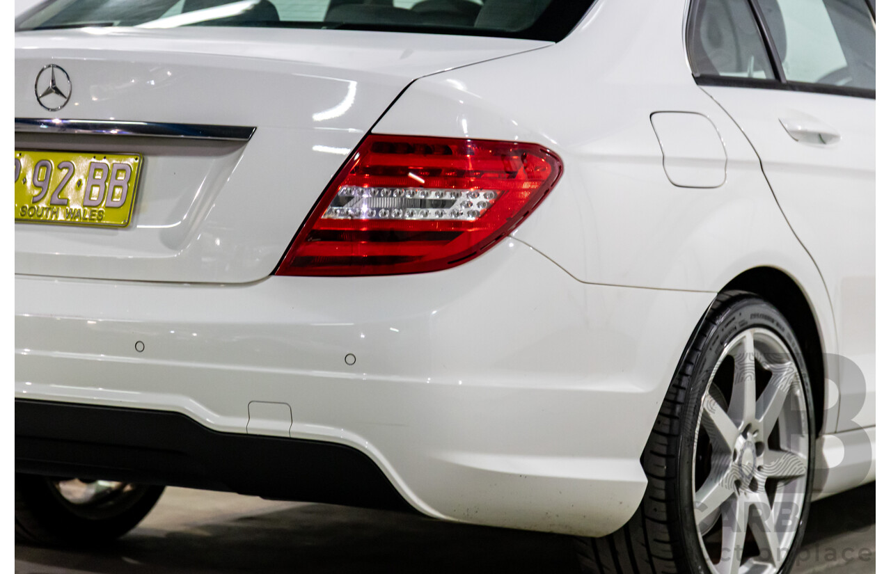 3/2014 Mercedes-Benz C200 W204 MY14 4d Sedan Polar White Turbo 1.8L