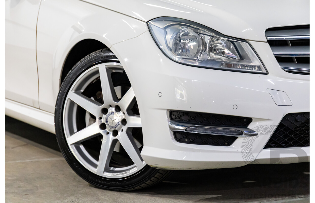 3/2014 Mercedes-Benz C200 W204 MY14 4d Sedan Polar White Turbo 1.8L
