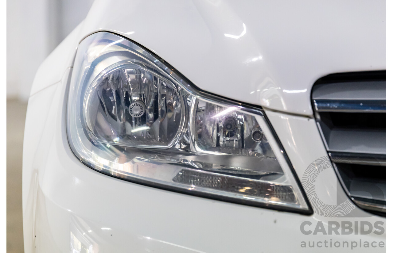 3/2014 Mercedes-Benz C200 W204 MY14 4d Sedan Polar White Turbo 1.8L