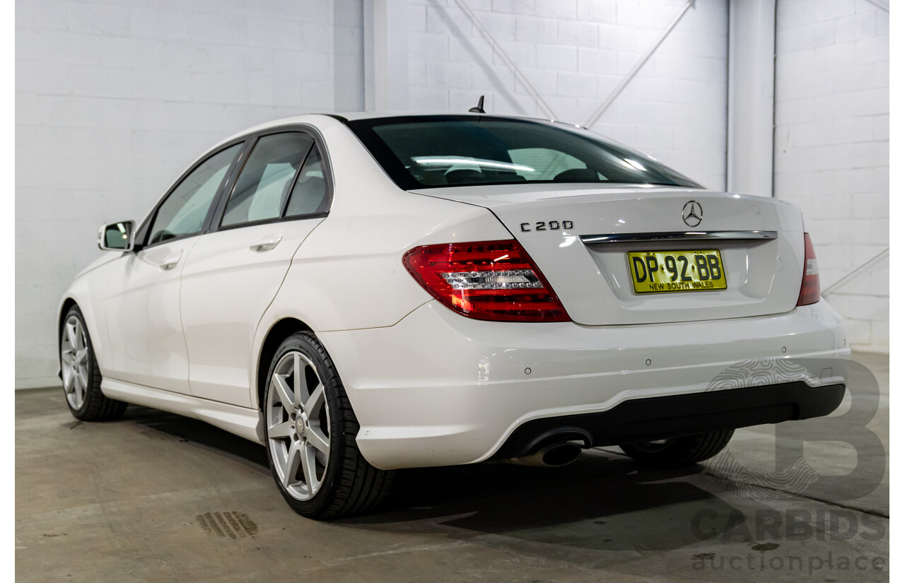3/2014 Mercedes-Benz C200 W204 MY14 4d Sedan Polar White Turbo 1.8L