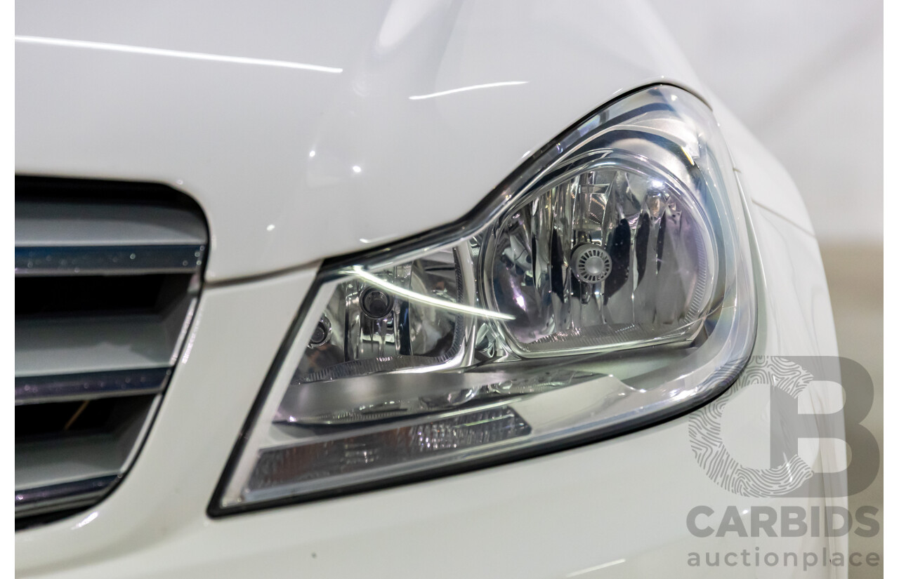 3/2014 Mercedes-Benz C200 W204 MY14 4d Sedan Polar White Turbo 1.8L