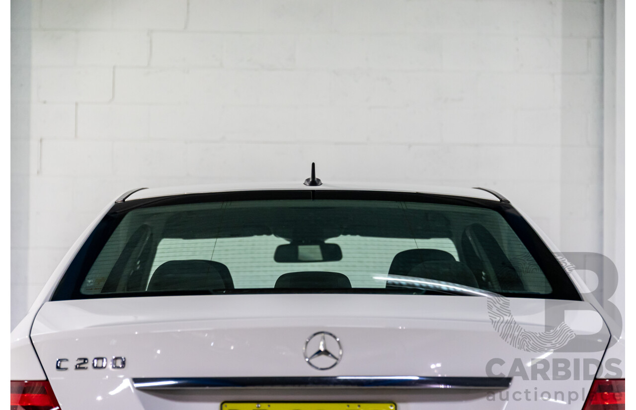 3/2014 Mercedes-Benz C200 W204 MY14 4d Sedan Polar White Turbo 1.8L