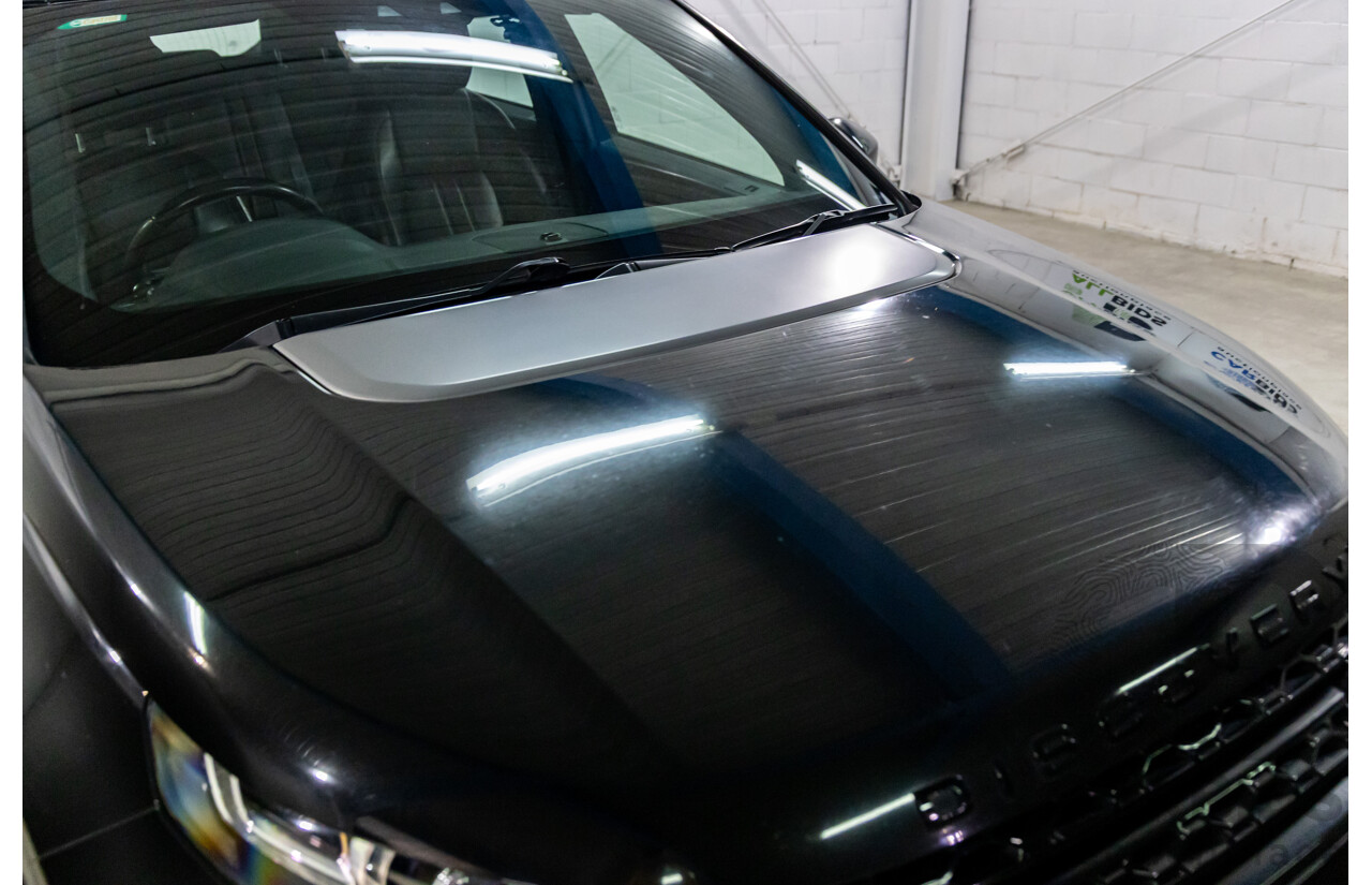 06/2016 Land Rover Discovery Sport TD4 HSE (AWD) LC MY16.5 4d Wagon Santorini Black Metallic Turbo Diesel 2.2L