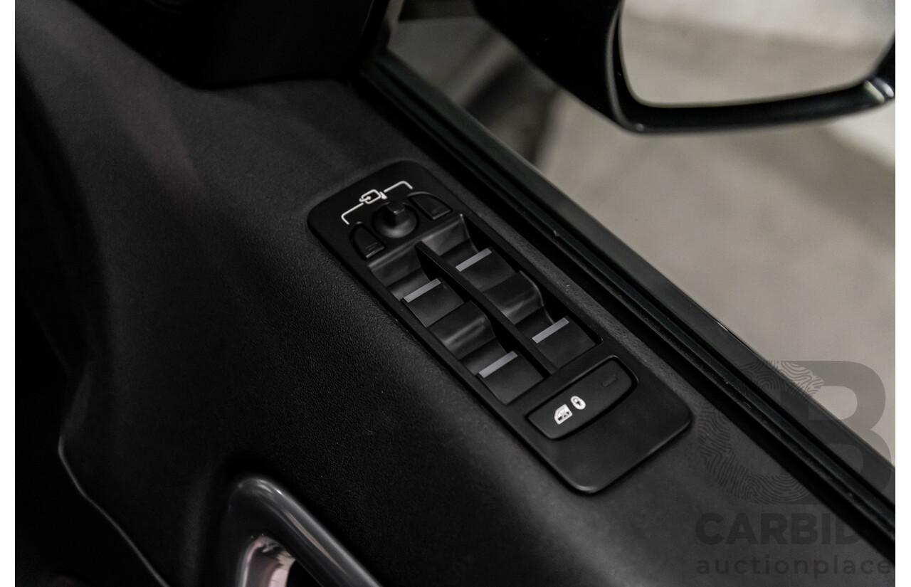 06/2016 Land Rover Discovery Sport TD4 HSE (AWD) LC MY16.5 4d Wagon Santorini Black Metallic Turbo Diesel 2.2L