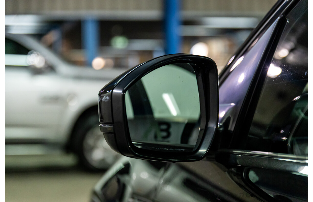 06/2016 Land Rover Discovery Sport TD4 HSE (AWD) LC MY16.5 4d Wagon Santorini Black Metallic Turbo Diesel 2.2L