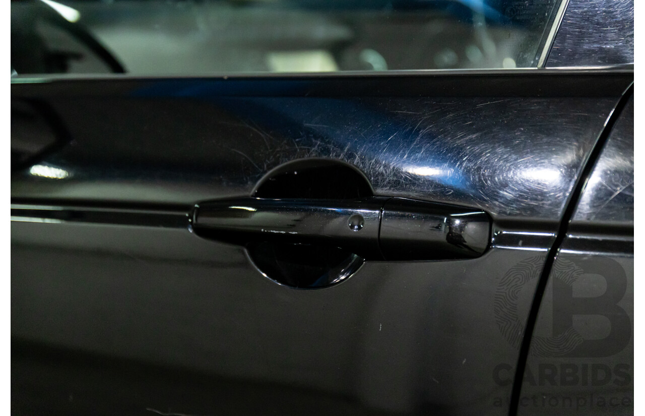 06/2016 Land Rover Discovery Sport TD4 HSE (AWD) LC MY16.5 4d Wagon Santorini Black Metallic Turbo Diesel 2.2L