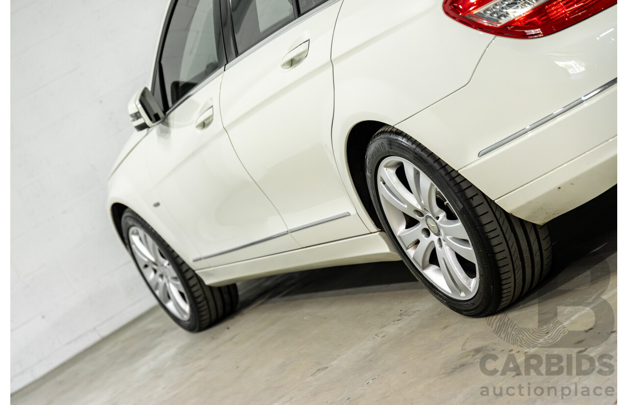 7/2009 Mercedes-Benz C200 Kompressor Avantgarde W204 4d Sedan Calcite White Supercharged 1.8L