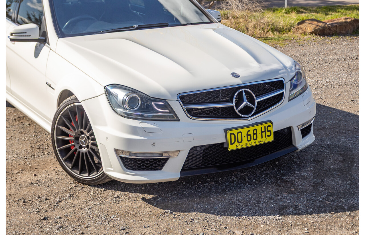 11/2011 Mercedes Benz C63 AMG Performance Package Plus W204 MY11 4d Sedan Calcite White V8 6.3L