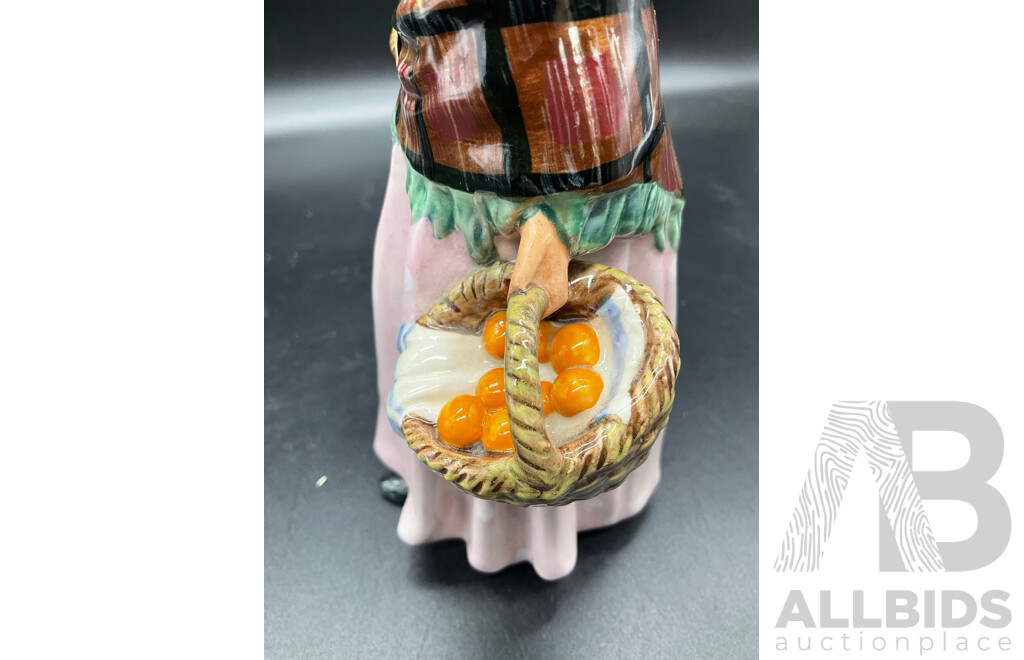 Royal Doulton Figurine - the ORANGE LADY HN1759