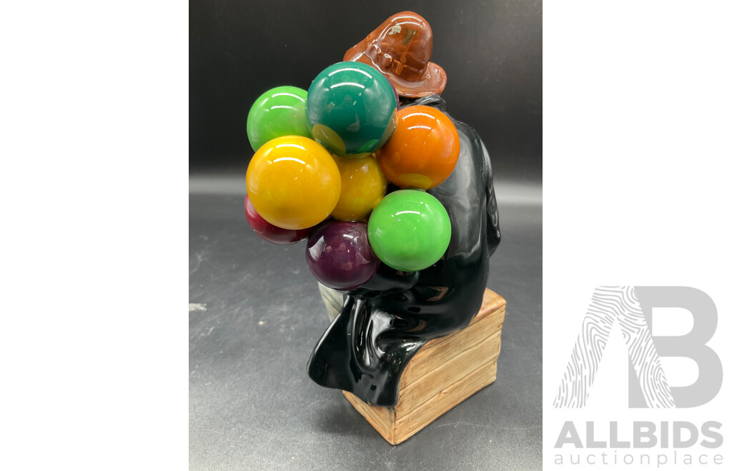 Royal Doulton Figurine - the BALLOON MAN HN1954