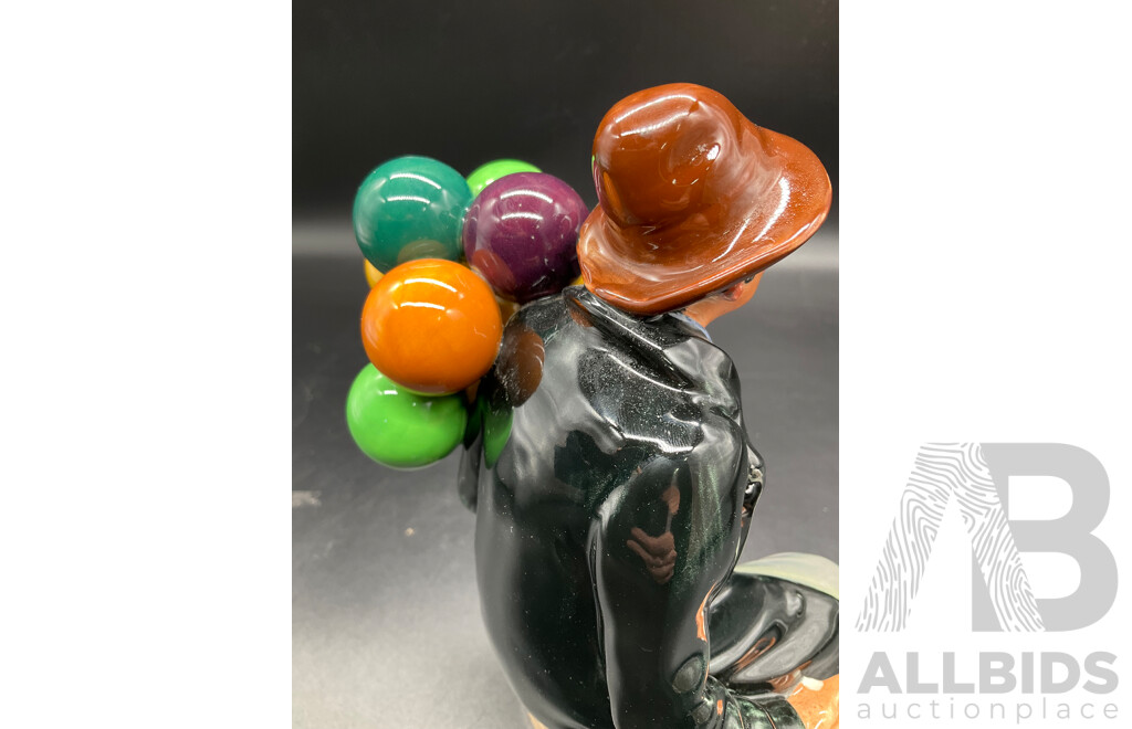 Royal Doulton Figurine - the BALLOON MAN HN1954