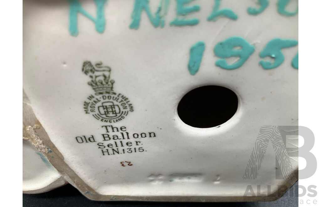 Royal Doulton Figurine - the OLD BALLOON SELLER HN1315