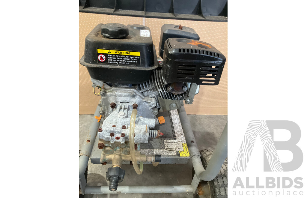 KARCHER Petrol Engined Pressure Washer