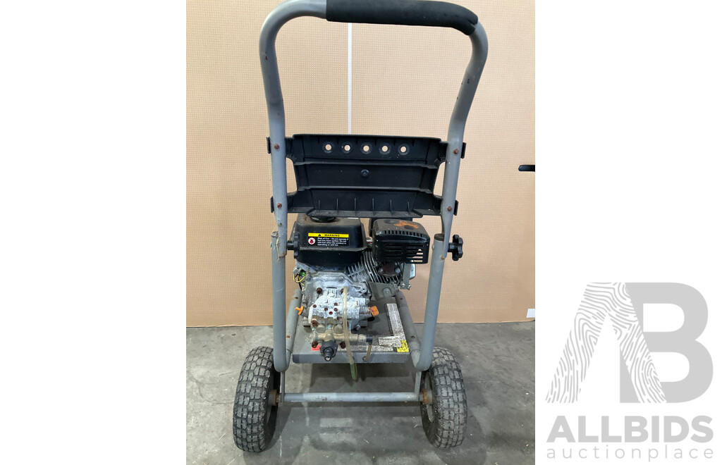 KARCHER Petrol Engined Pressure Washer