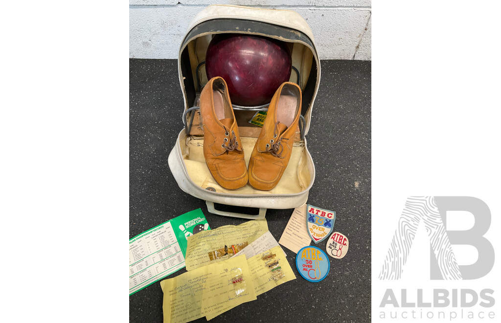 Vintage Bowling AMF Strikeline Ball with Carry Bat, Shoes, Certificates and Pins