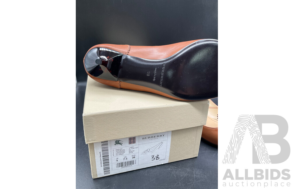 Tan Calf Leather Fringe Pointed Toe Kitten Heels Size US 7.5  Branded BURBERRY