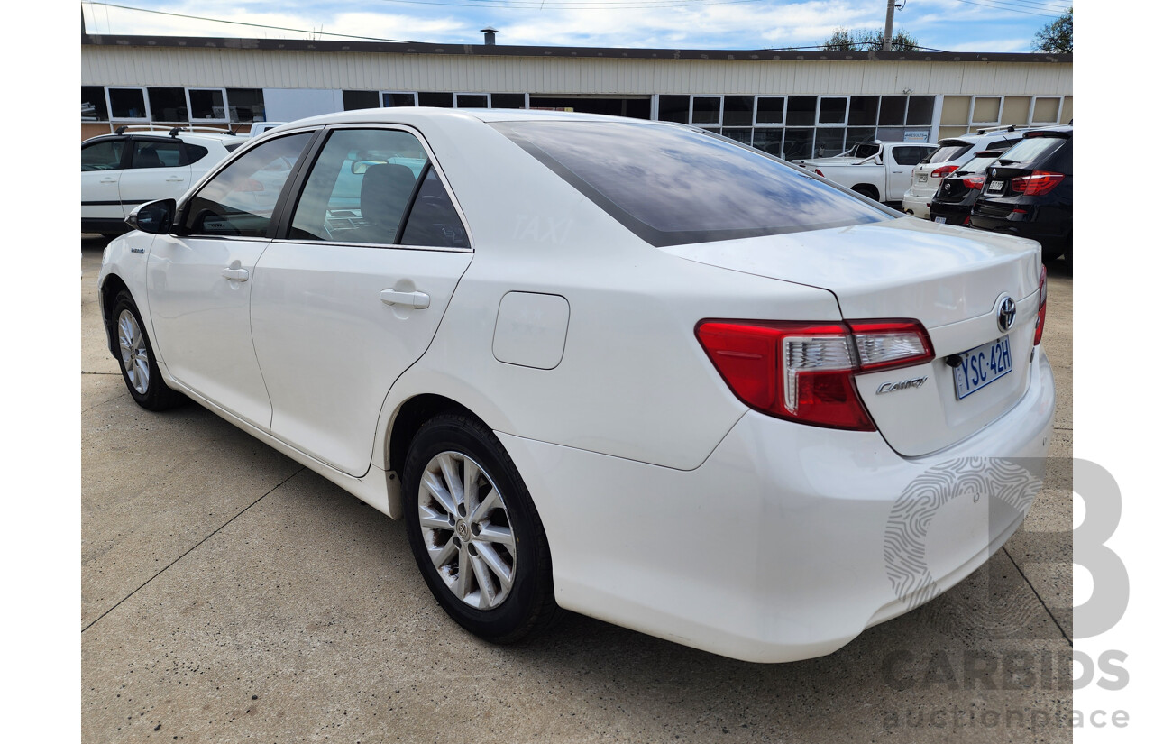 1/2015 Toyota Camry Hybrid H AVV50R 4d Sedan White 2.5L