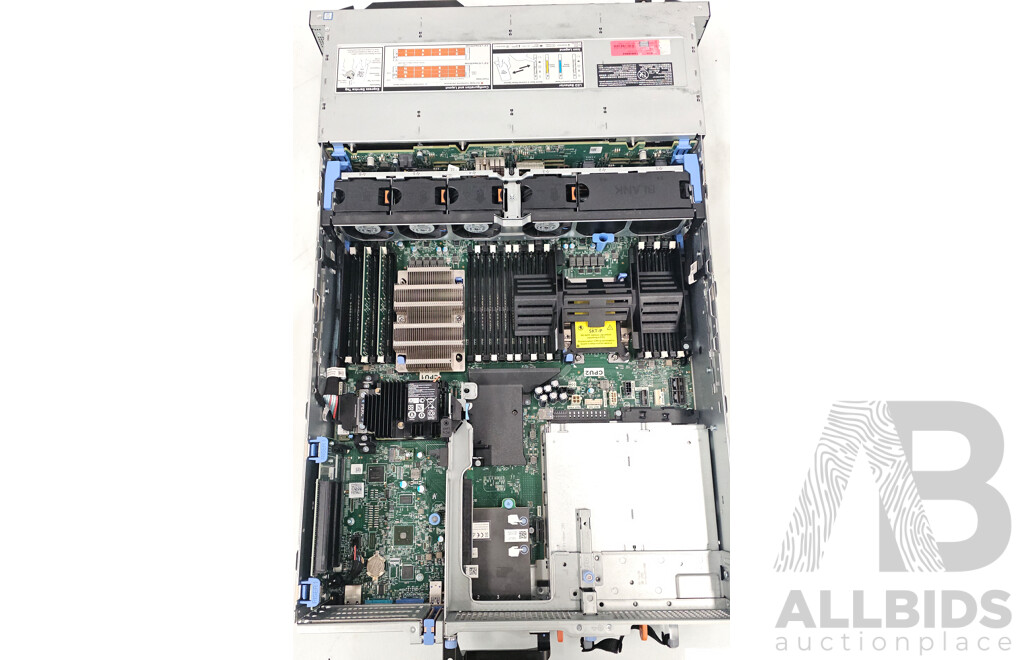 Dell EMC PowerEdge R740xd Intel Xeon SILVER (4210R) 2.40GHz-3.20GHz 10-Core CPU 2RU Server W/ 32GB DDR4 & 40.9TB Storage