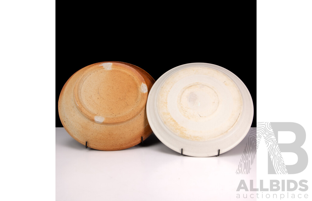 Buff Stoneware Shallow Dish Cream with Brushed Coloured Glaze in Japanese Manner. Together with Stoneware Salt-glaze Bowl, Sea-shell Flashing to Centre.