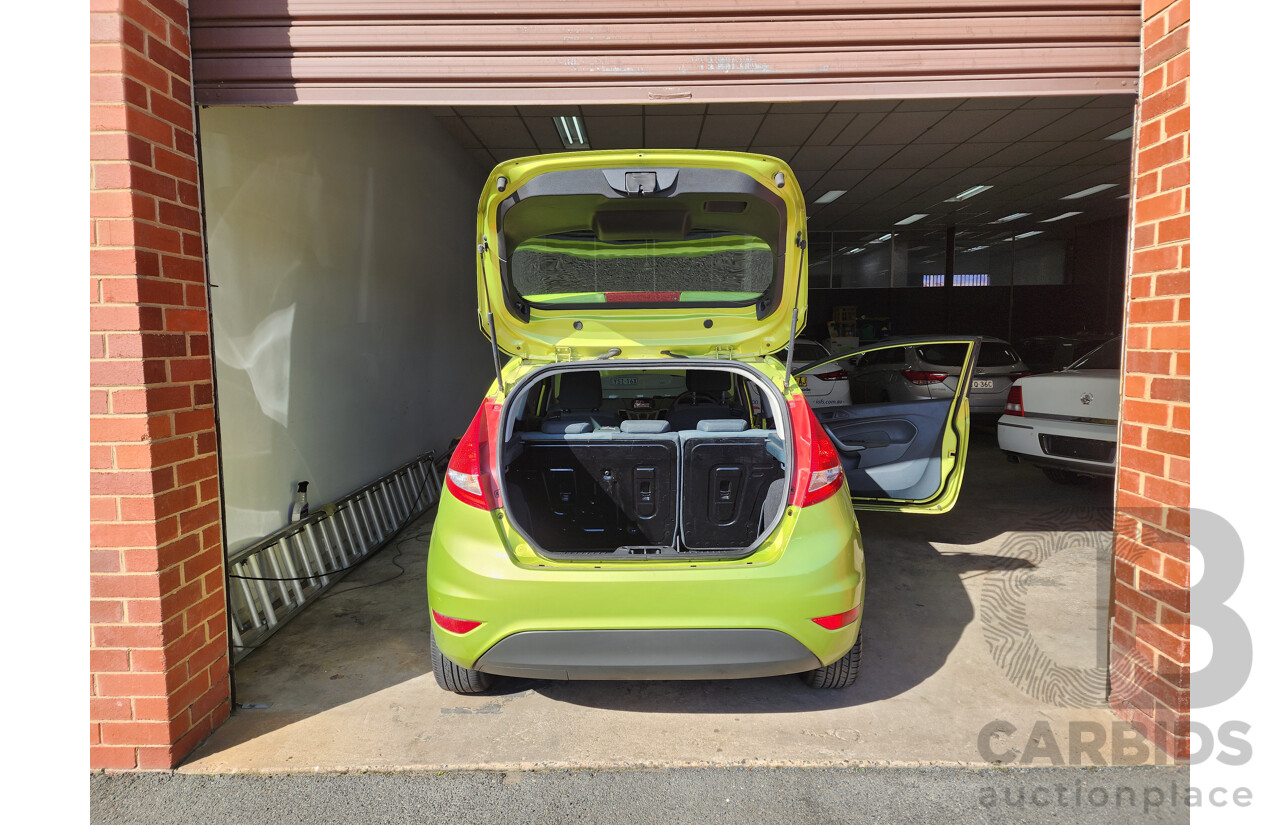 2/2009 Ford Fiesta CL WS 3d Hatchback Green 1.4L