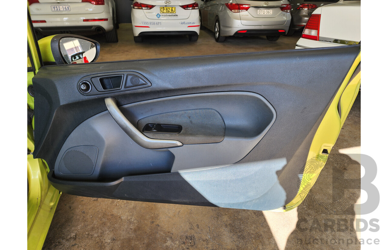 2/2009 Ford Fiesta CL WS 3d Hatchback Green 1.4L