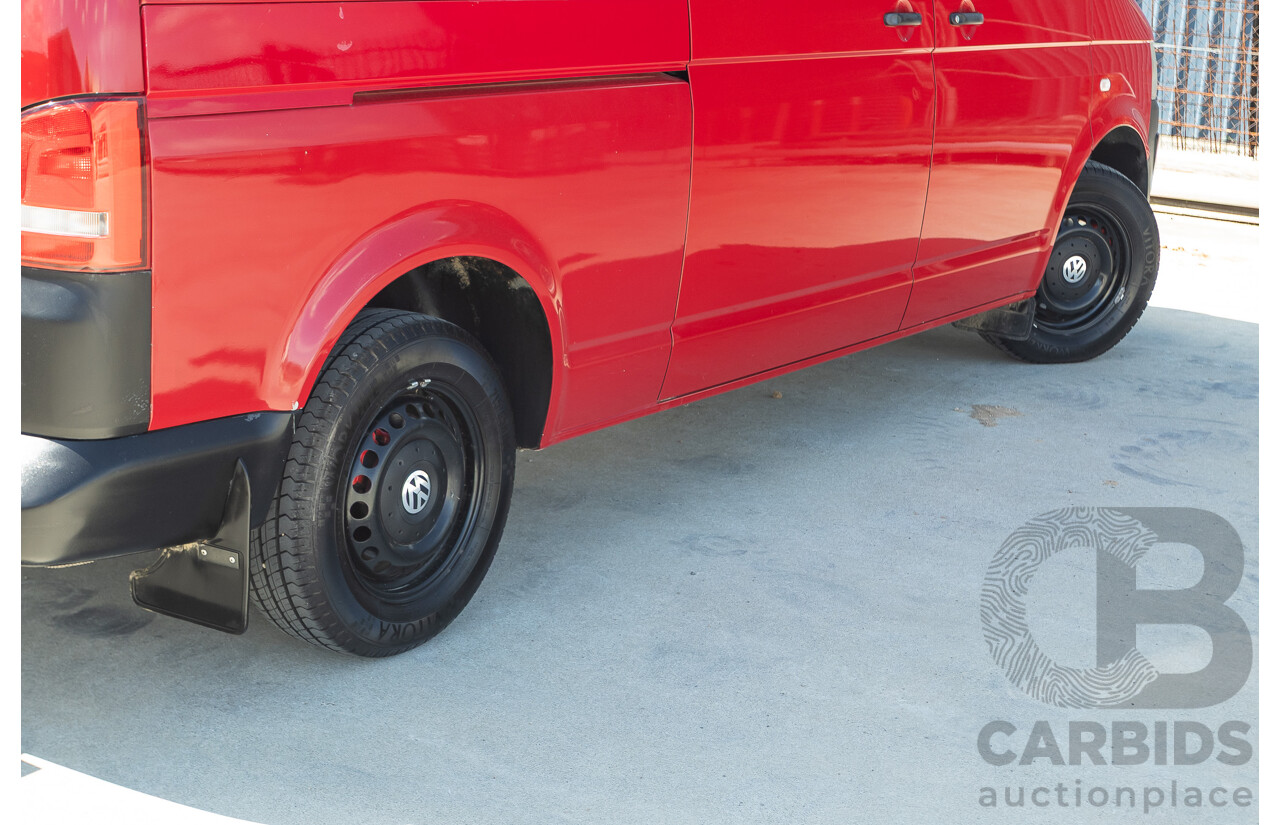 08/2010 Volkswagen Caravelle TRENDLINE 7H MY10 4D Wagon Salsa Red Turbo Diesel 2.0L - Camper Van