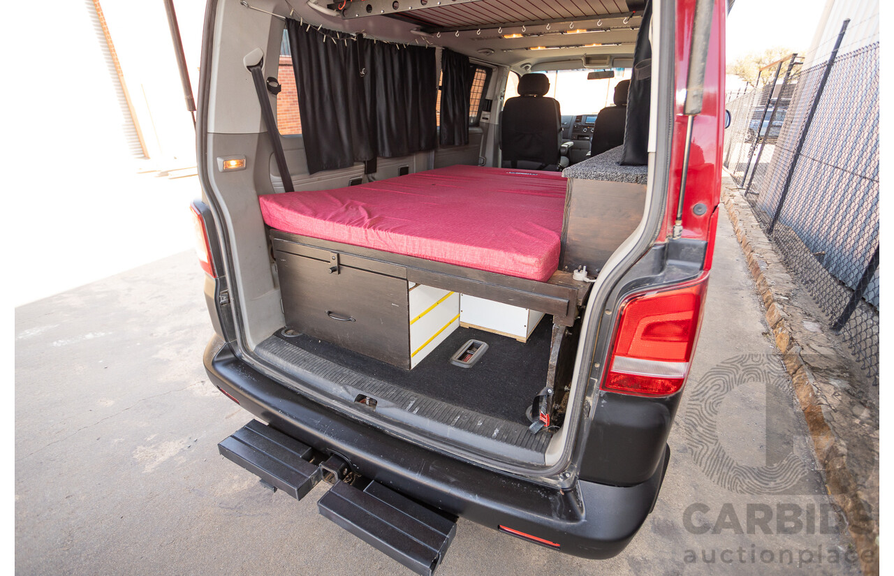 08/2010 Volkswagen Caravelle TRENDLINE 7H MY10 4D Wagon Salsa Red Turbo Diesel 2.0L - Camper Van