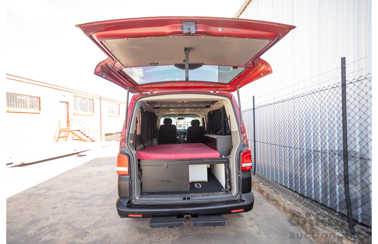 08/2010 Volkswagen Caravelle TRENDLINE 7H MY10 4D Wagon Salsa Red Turbo Diesel 2.0L - Camper Van