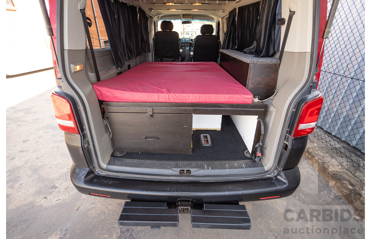 08/2010 Volkswagen Caravelle TRENDLINE 7H MY10 4D Wagon Salsa Red Turbo Diesel 2.0L - Camper Van