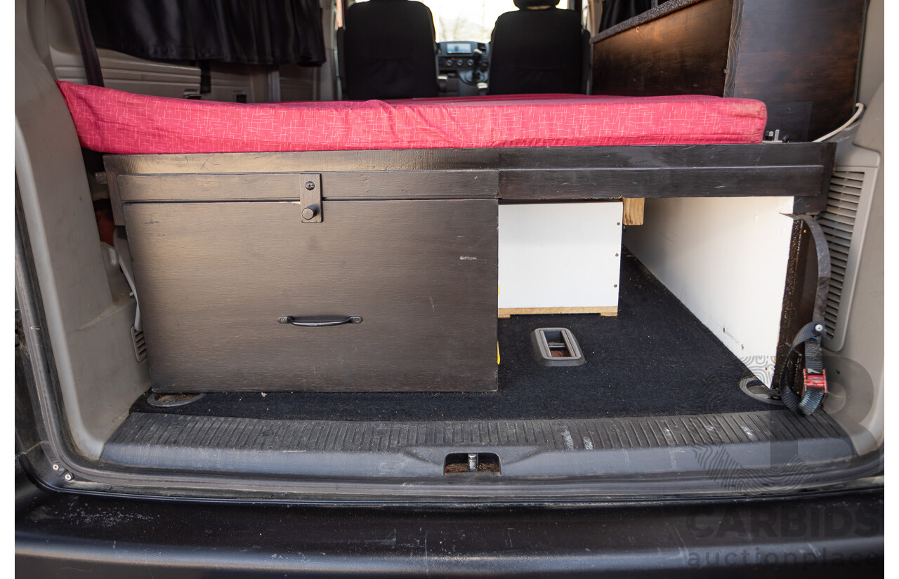 08/2010 Volkswagen Caravelle TRENDLINE 7H MY10 4D Wagon Salsa Red Turbo Diesel 2.0L - Camper Van