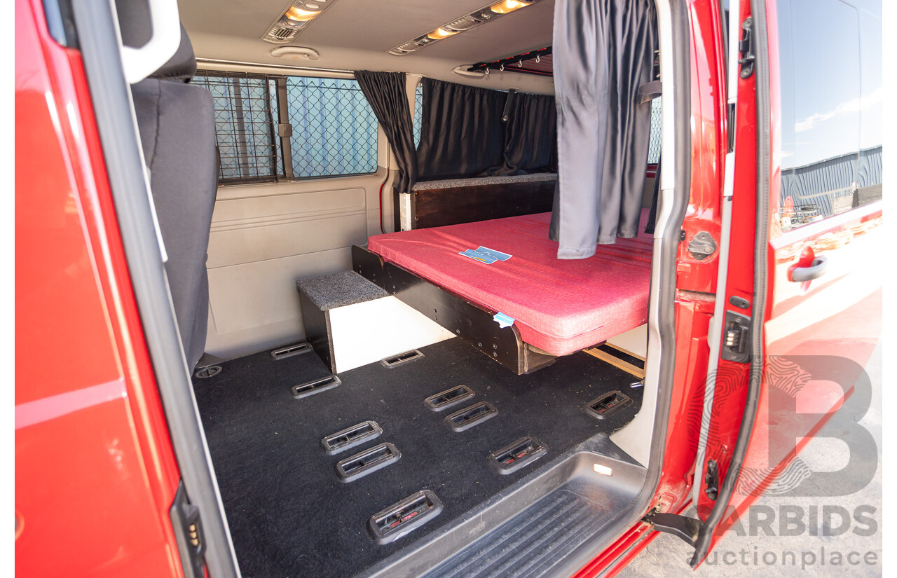 08/2010 Volkswagen Caravelle TRENDLINE 7H MY10 4D Wagon Salsa Red Turbo Diesel 2.0L - Camper Van