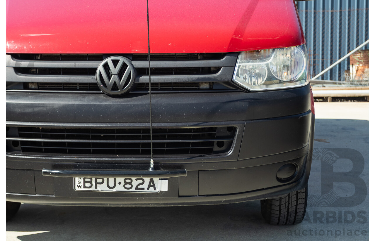 08/2010 Volkswagen Caravelle TRENDLINE 7H MY10 4D Wagon Salsa Red Turbo Diesel 2.0L - Camper Van