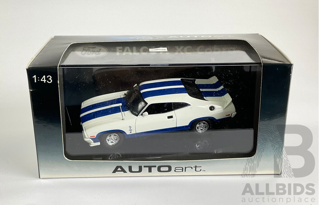 AUTOart Diecast 1978 XC Ford Falcon Cobra, 5.8 Litre, White/Blue - 1:43 Scale