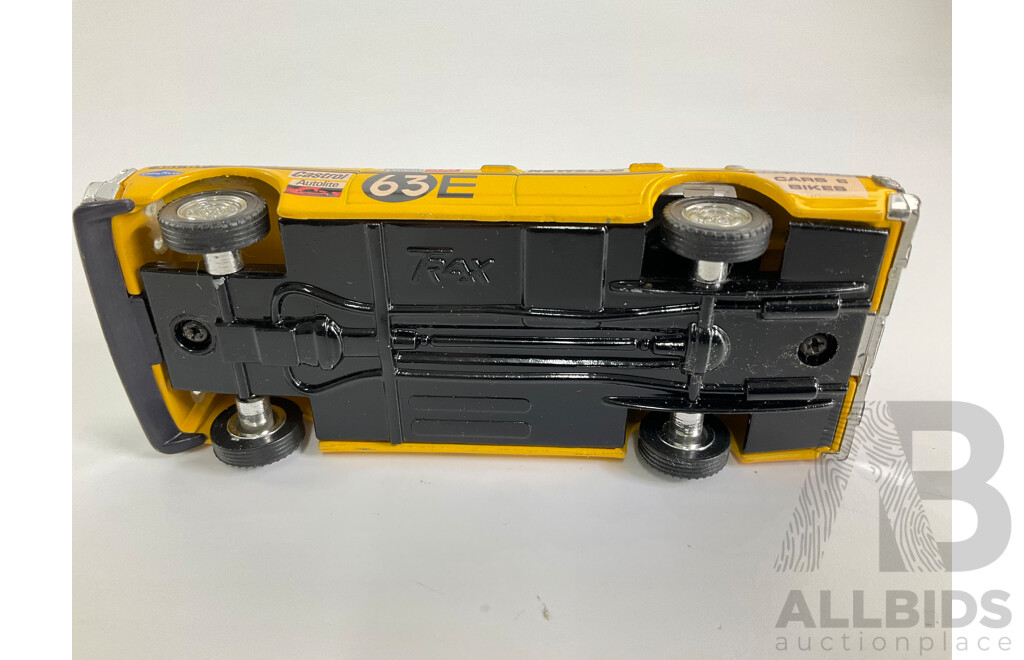 Trax Diecast XY Ford Falcon GTHO Phase Three, Bill Brown - 1:43 Scale