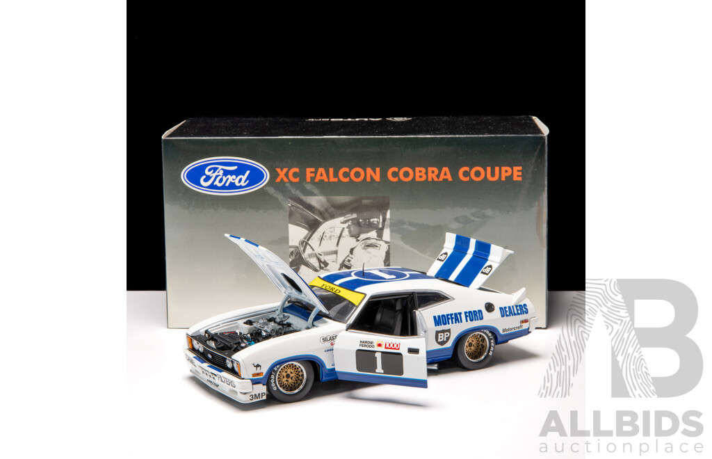 AUTOart 1978 Ford XC Falcon Cobra Coupe Hardie Ferodo 1000 Allan Moffat & Jackie Ickx #1 White / Blue 4497/6000 1:18 Scale Model Car - Signed COA Included