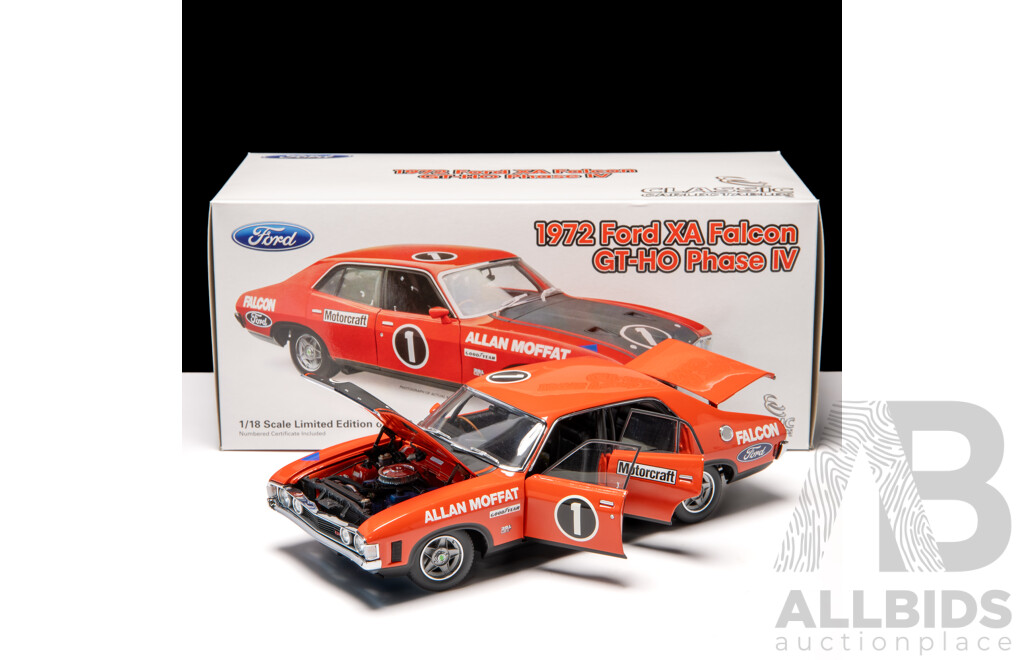 Classic Carlectables 1972 Ford XA Falcon GT-HO Phase IV Allan Moffat #1 Red Pepper 2748/5000 1:18 Scale Model Car - COA Included