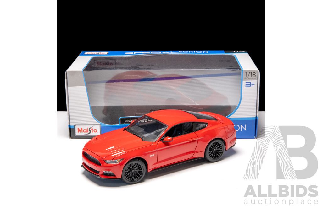 Maisto 2015 Ford Mustang GT Coupe Red 1:18 Scale Model Car