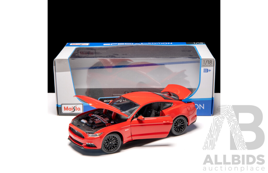 Maisto 2015 Ford Mustang GT Coupe Red 1:18 Scale Model Car