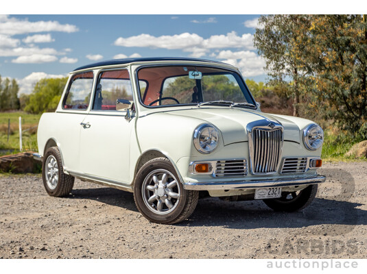01/1968 Riley Elf MkIII 2d Sedan White / Black 1.0L