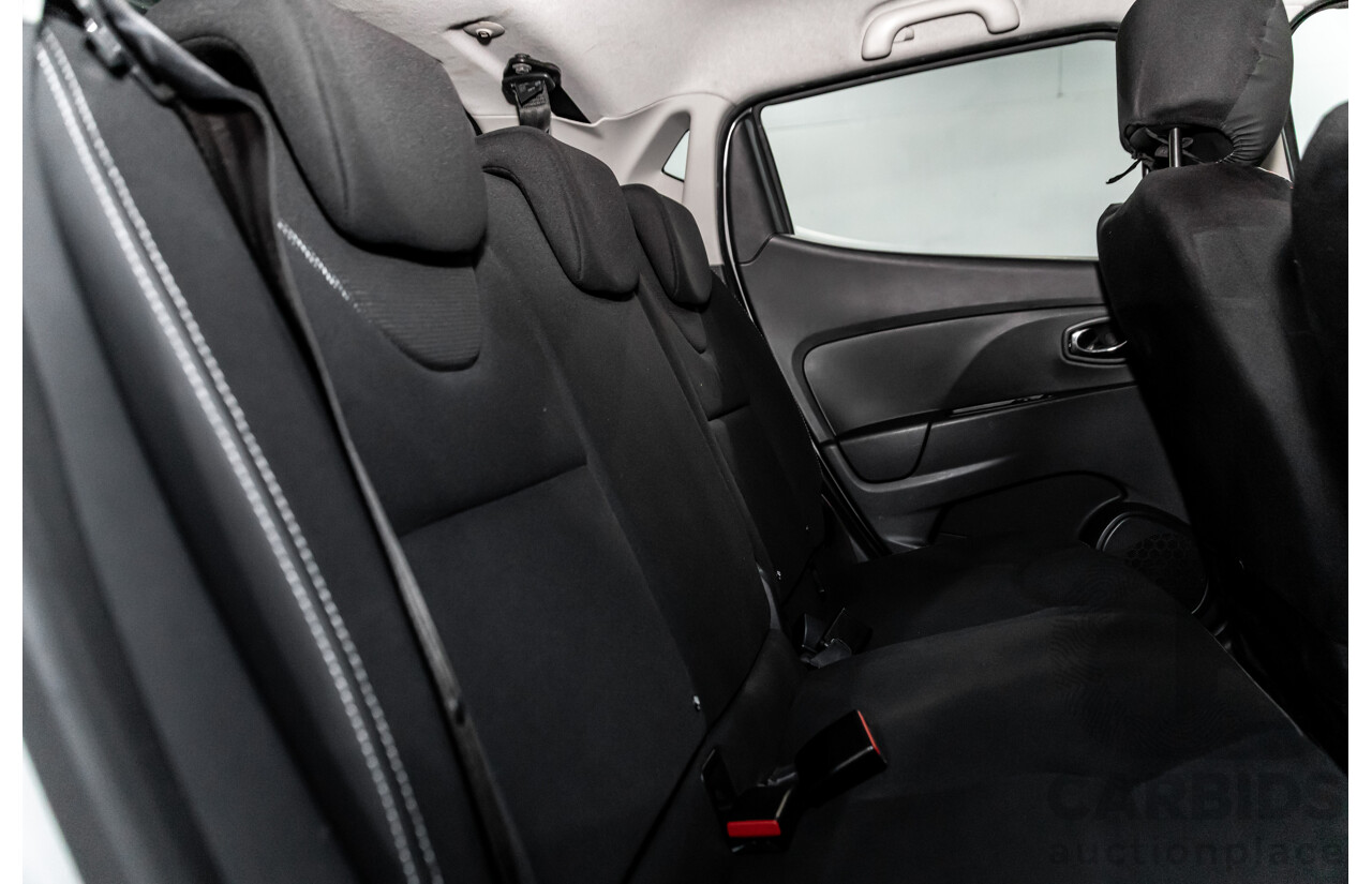 12/2013 Renault Clio Expression X98 5d Hatchback Mercury Grey Metallic Turbo 1.2L