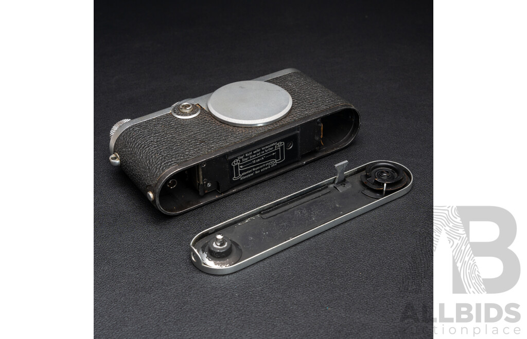 Leica if D.B.P. Ernst Leitz Wetzlar LTM Screw-Mount Red Dial Body (1956) Serial No. 807532