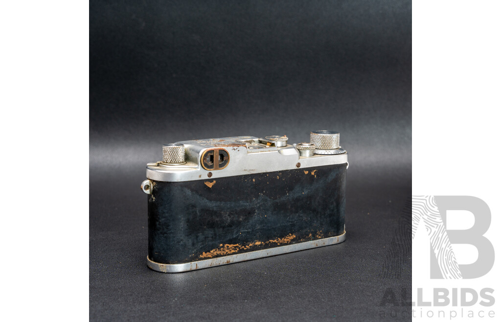 Leica IIIc 35mm LTM Screw-Mount Rangefinder Body Manufactured by Ernst Leitz, Wetzlar, 1948 No. 434480