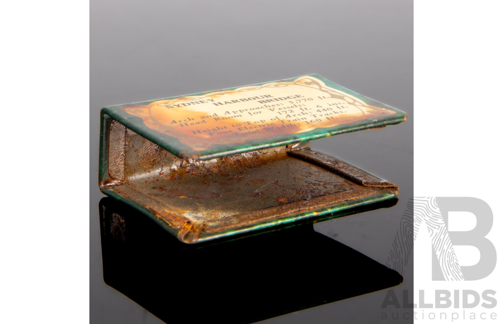 Vintage 1932 Harbour Bridge Metal Matchbox Holder