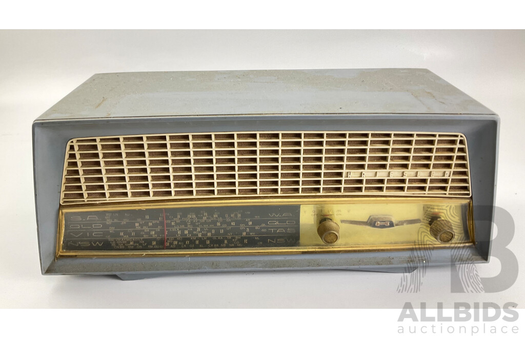 1950's Krisler 11-80 Valve Radio, Made in Australia