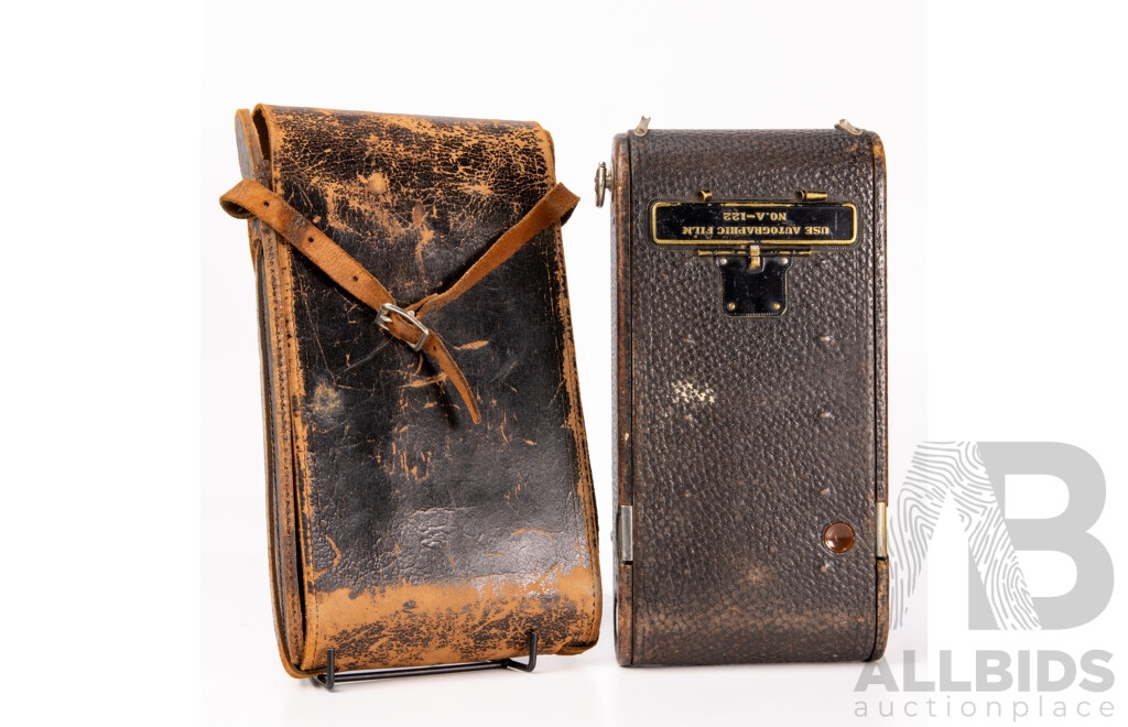 Vintage Kodak Camera in Leather Case