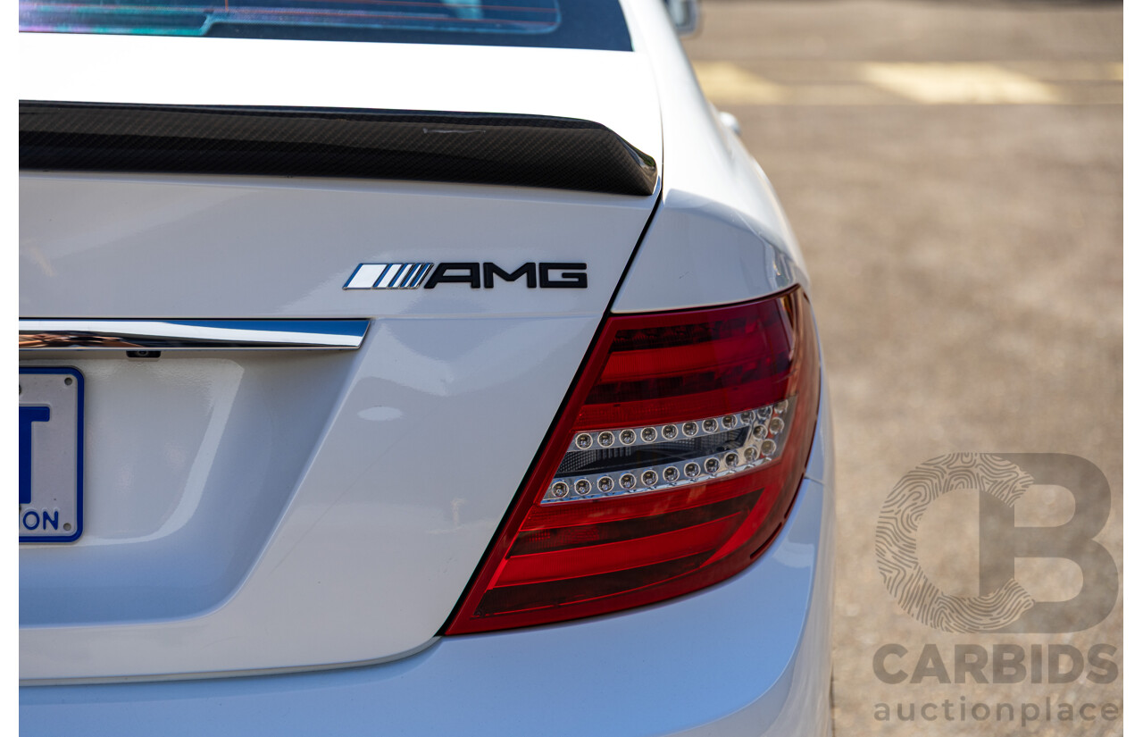 08/2012 Mercedes Benz C63 AMG W204 MY12 4d Sedan Designo Diamond White Bright Metallic V8 6.3L