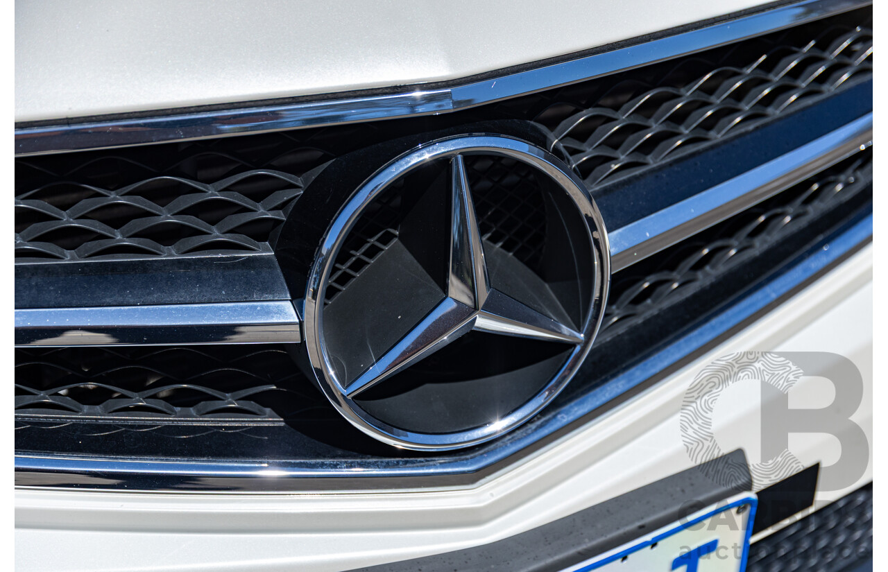 08/2012 Mercedes Benz C63 AMG W204 MY12 4d Sedan Designo Diamond White Bright Metallic V8 6.3L
