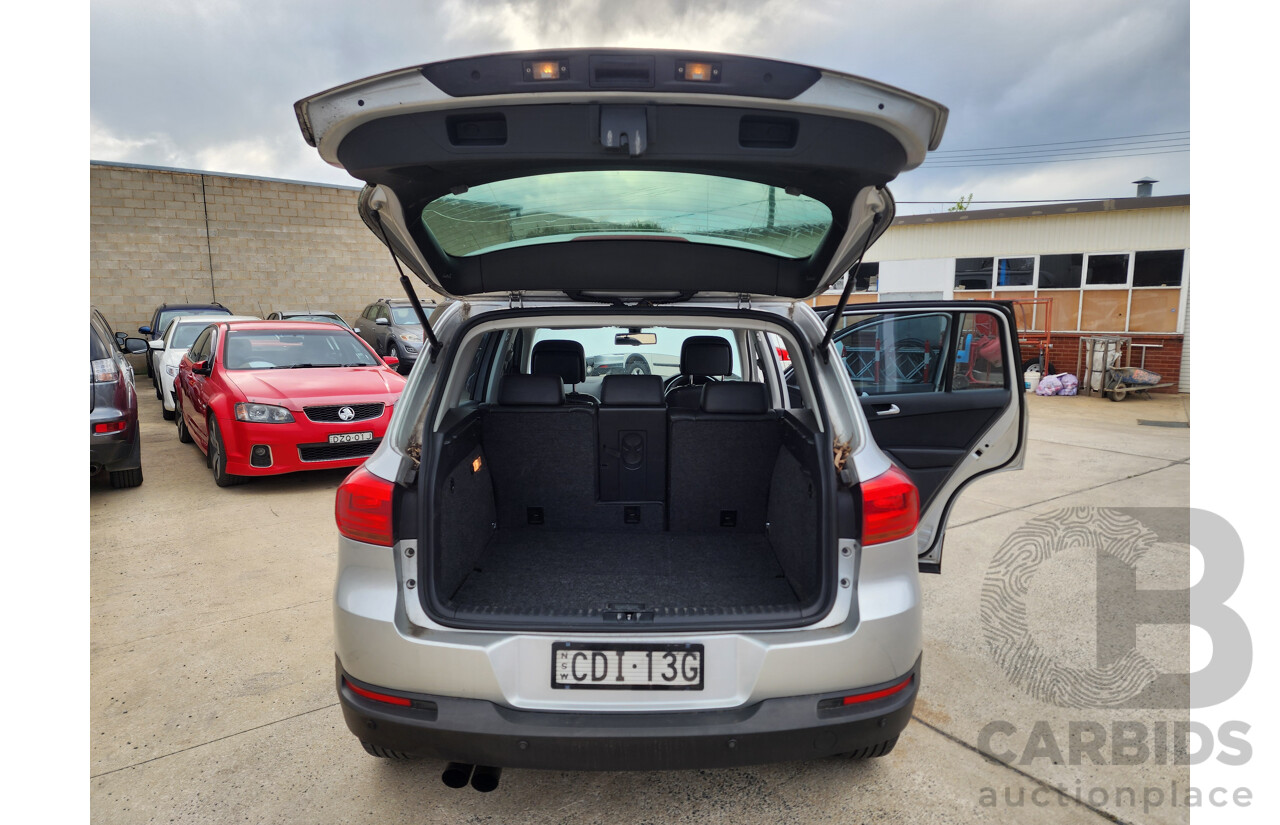 10/2011 Volkswagen Tiguan 125 TSI 5NC MY11 4d Wagon Silver 2.0L