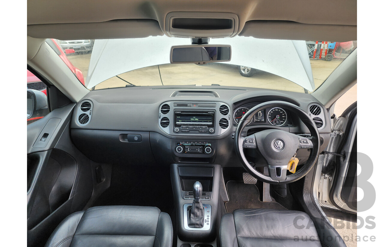 10/2011 Volkswagen Tiguan 125 TSI 5NC MY11 4d Wagon Silver 2.0L