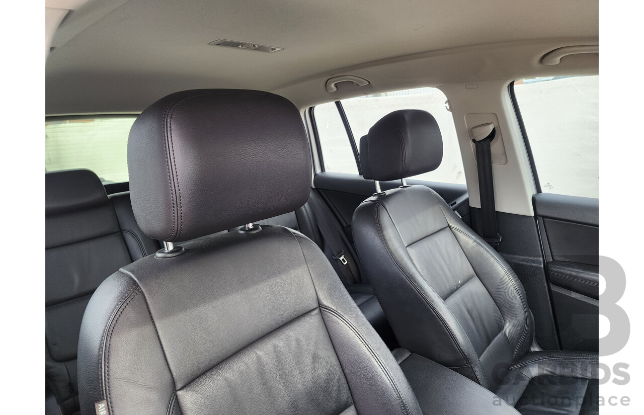 10/2011 Volkswagen Tiguan 125 TSI 5NC MY11 4d Wagon Silver 2.0L